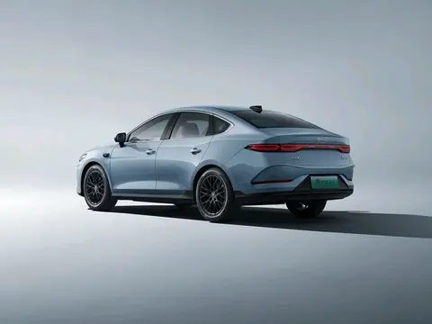 7.98万的秦PLUS，一年车价亏一半？网约车司机该何去何从？